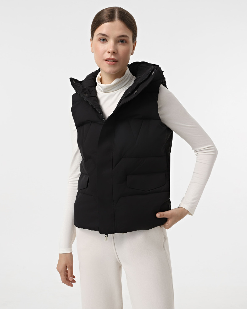 Жилет жіночий Larum Glide чорний 302510-010