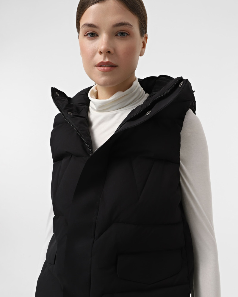 Жилет жіночий Larum Glide чорний 302510-010