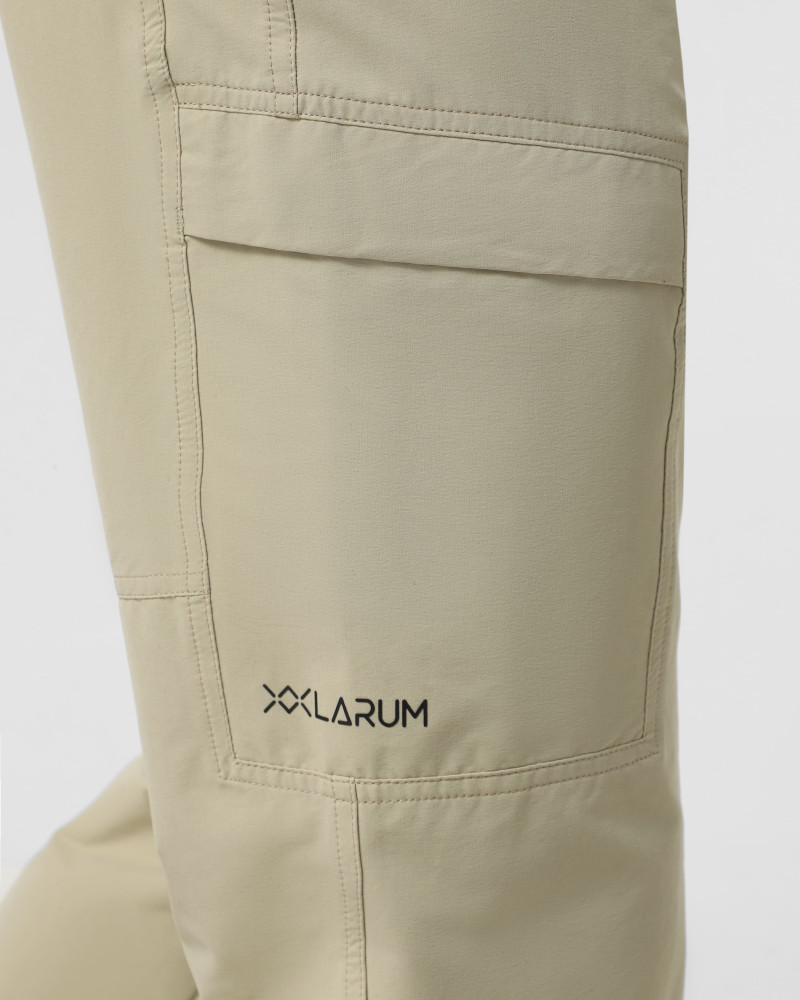 Pantalón de hombre Larum Darcy beige 162502-125