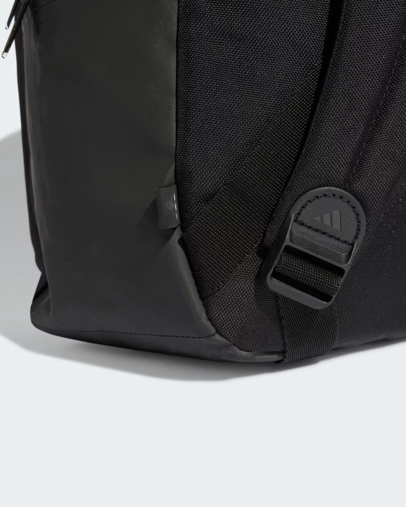 Mochila Adidas CLSC BARS BTS negra JG1527