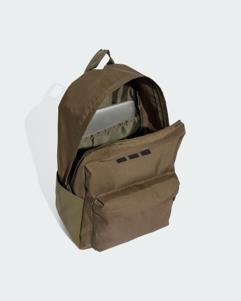 Mochila Adidas CLSC BARS BP color oliva IS7051