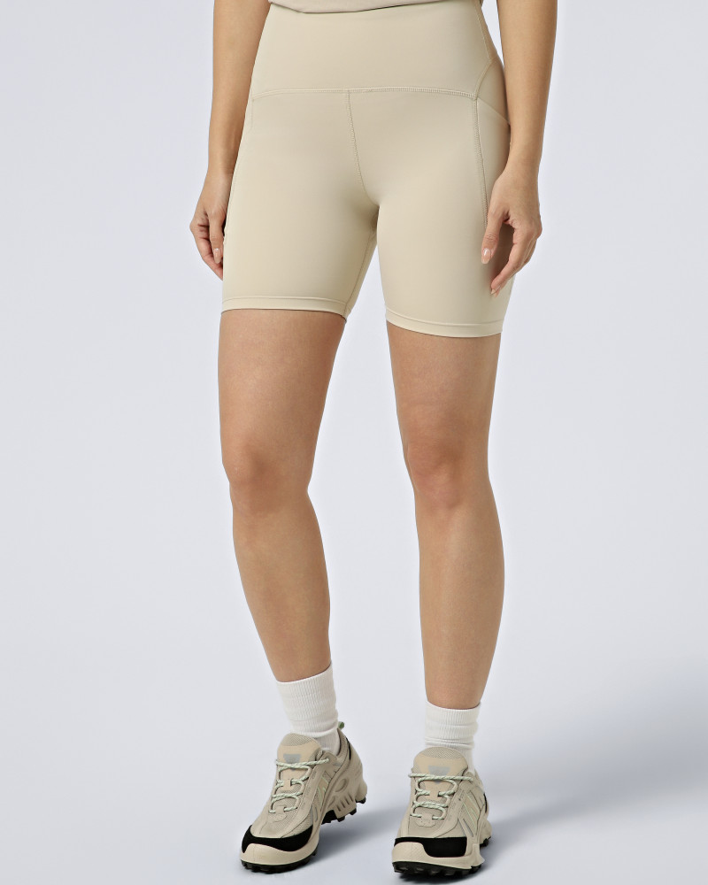 Women's shorts Radder Nuvix beige 922608-125