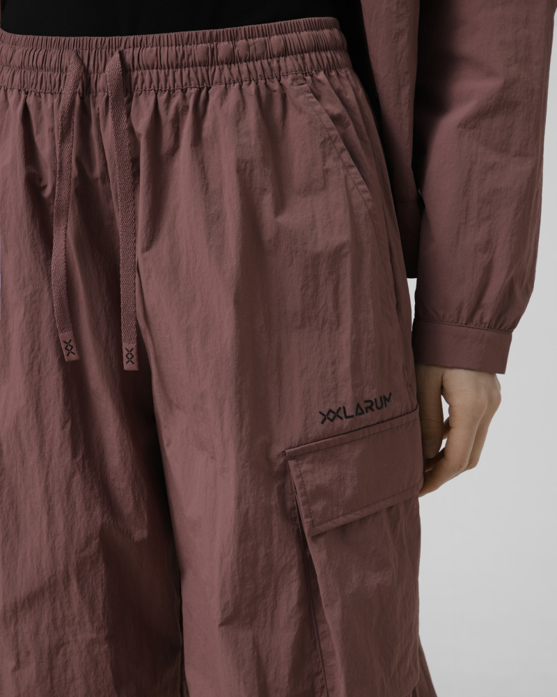 Pantalón de mujer Larum Vanta burdeos 172601-670