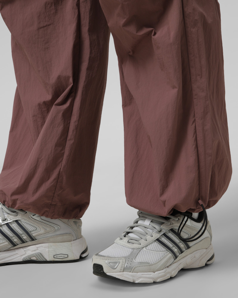 Pantalón de mujer Larum Vanta burdeos 172601-670
