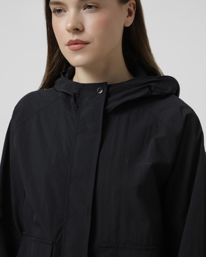 Cortavientos para mujer Larum Vanta negro 172602-010