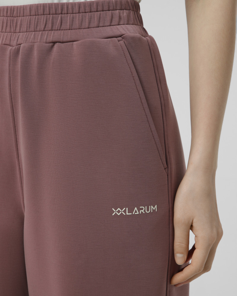 Pantalón de mujer Larum Tessan burdeos 172606-670