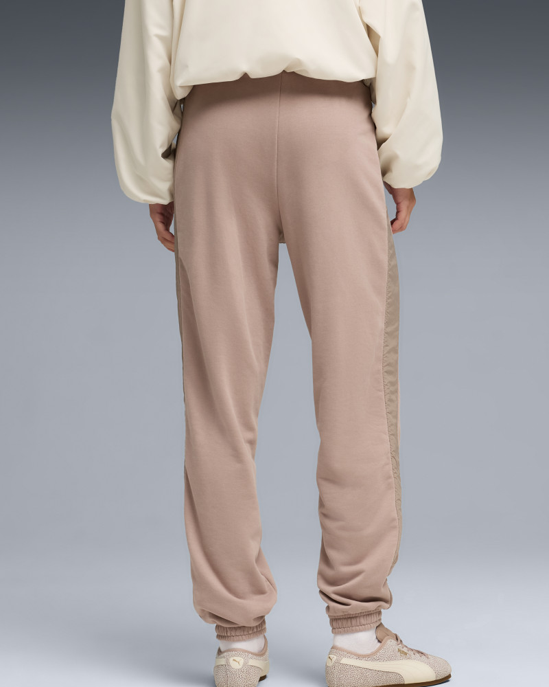 Pantalones para mujer Puma HER Comfort High-Waist Sweatpants TR moca 69188888