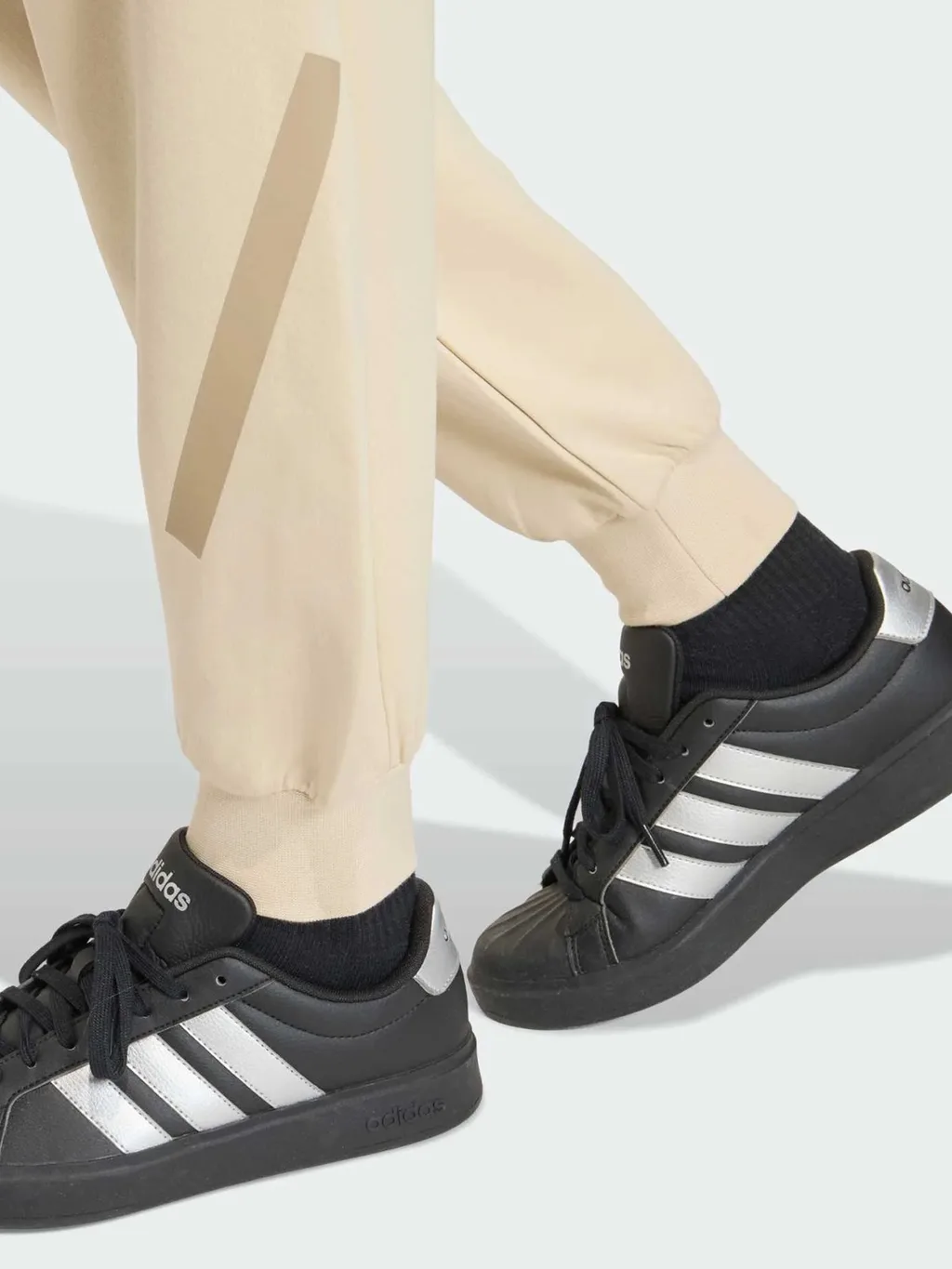 Adidas KC7713 Pantalon de Mujer W Z.N.E. PT - 4