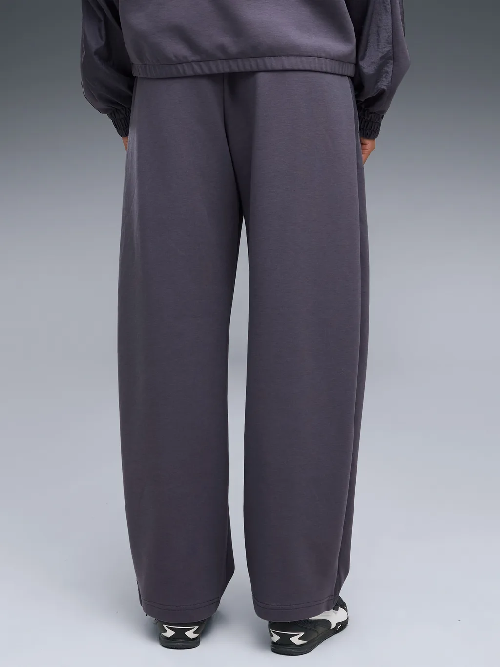 Puma 694024-35 Pantalón de Mujer HER Relaxed DK Barrel Leg Pants - 2