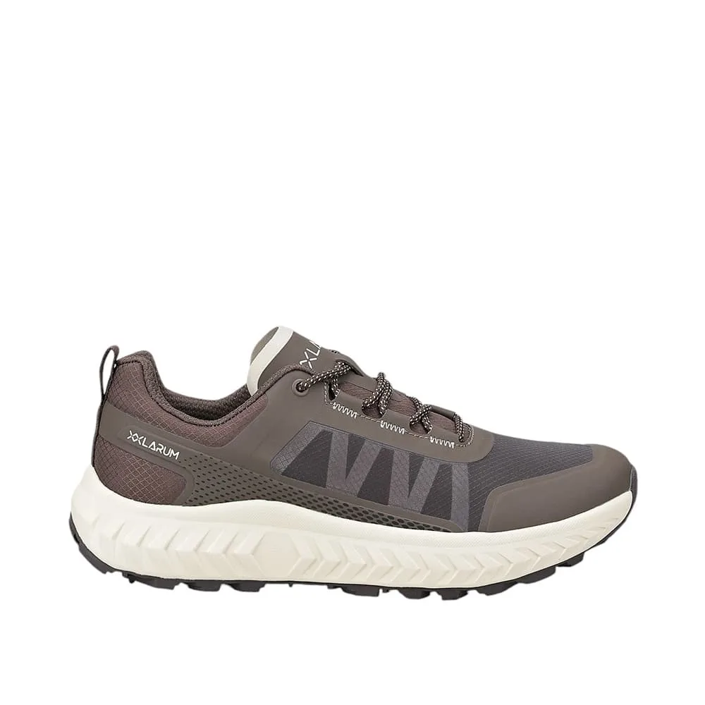 Larum 462508-200 Zapatillas de hombre Saffron